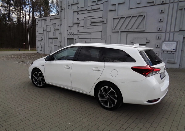 Toyota Auris cena 55900 przebieg: 212000, rok produkcji 2015 z Częstochowa małe 667